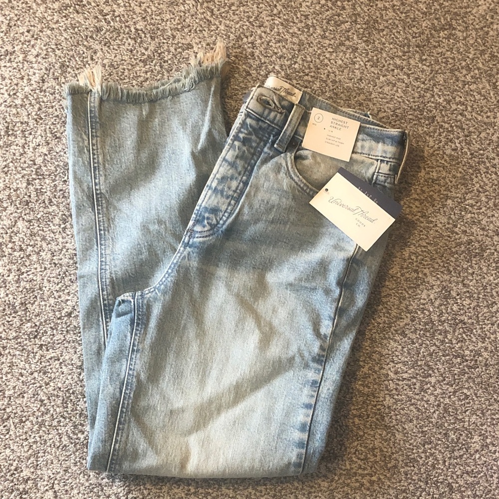 Universal Thread Light Blue Cropped Jeans